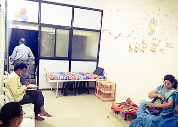 Dr. Shriniket Tidke, MBBS, DCH - Laxmita Hospital