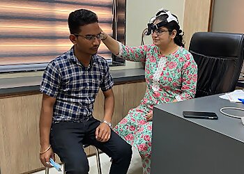 Dr. Shweta Bakhru, MBBS, DLO - DR. BAKHRU'S ENT