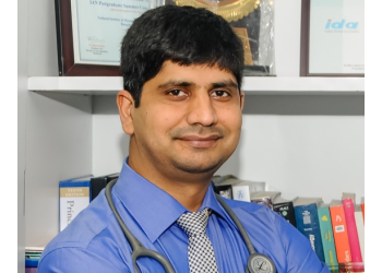 Dr. Sikandar Adwani, MBBS, MD, DM  - RADIANT SUPERSPECIALITY HOSPITAL