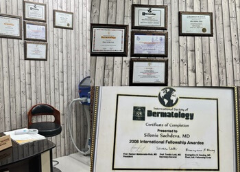 Dr. Silonie Sachdeva, MBBS, MD, FISD (USA)