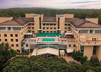 Dr. Somya Jain, MBBS, MD - MAX SUPER SPECIALITY HOSPITAL