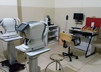 Dr. Sreejith R. S, MBBS, MS, FRCS, FICO - ADROITT EYE CONSULTANTS