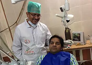 कोटा दंत चिकित्सक Dr. Subodh Jain BDS, FAGE, PGCE - DR. SUBODH'S DENTAL CLINIC & ORTHODONTIC CARE CENTRE छवि 1