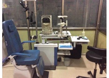 Dr. Sugnesh J Parmar, MBBS, MS - RADHESHYAM RETINA HOSPITAL