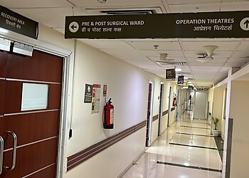 Dr. Sumeet Agarwal, MBBS, MD, DM, APLAR - ARTEMIS HOSPITAL GURGAON