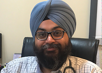 Dr. Sumeet Singh Dang - Amar Hospital Patiala
