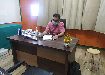 Dr Sumit Gupta, MBBS, MS, MCh - VIVAN CHILD CARE AND UROLOGY CENTER