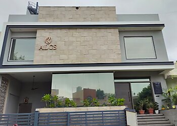 Dr. Sunil Arora, MS, M.Ch - ALCS HAIR TRANSPLANT AND COSMETIC CLINIC