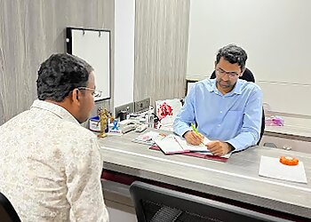 Dr. Suraj Lunavat, MBBS, MS, DNB(Urology) - LUNAVAT CLINIC