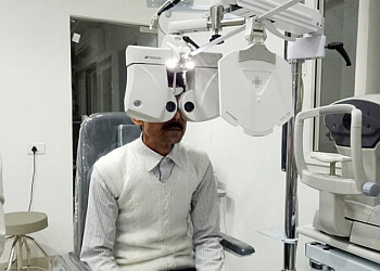 Dr. Suresh Gangwar, MBBS, MS - SAI EYE CARE CENTER