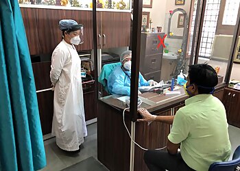 Dr. Suresh Kumar Minocha, MBBS, MD, FICP, FCGP - MINOCHA HOSPITAL