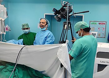 Dr. Susheel Kharbanda, MBBS, MS, DNB - RG STONE UROLOGY & LAPAROSCOPY HOSPITAL