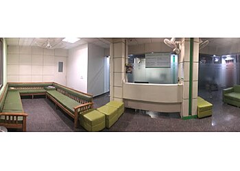 Dr. Sushil Gaur, MBBS, MS - VARENYA CLINIC