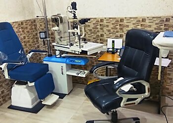 Dr. Syed Liaqet Hussain, MBBS., MS - SHAH EYE CARE CENTRE