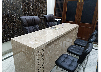 Dr. TAARUN BHARAADWAJ - ASTRO ADHYAAY