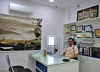 Dr. Ugandhar Bhatt, MBBS, MD - DR. BHATT CHEST CENTER