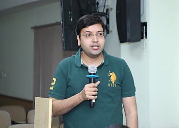 Dr. Ujwal Vitthal Yeole, MBBS, MS, DNB, MCh, DNB - FORTIS HOSPITAL