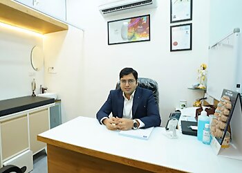 Kalyan Dombivli Neurosurgeons Dr. Ujwal Vitthal Yeole, MBBS, MS, DNB, MCh, DNB - FORTIS HOSPITAL image 1