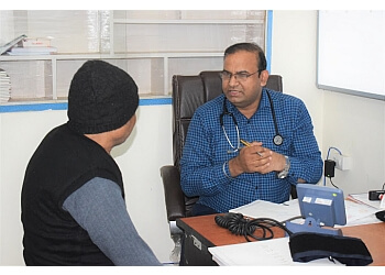 Dr Umesh Kumar Garg, MBBS, MD, DM - PUSHPANJALI HOSPITAL