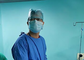 Dr. V Rajesh, MBBS, MS - Veena Medicare Orthopaedic Hospital