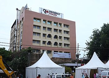 Dr Vaibhav Gupta, MBBS, MD, IDCCM, FICM,FCCM - REGENCY HEALTHCARE