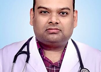 Kanpur Diabetologist Doctors Dr Vaibhav Gupta, MBBS, MD, IDCCM, FICM,FCCM  - REGENCY HEALTHCARE image 1