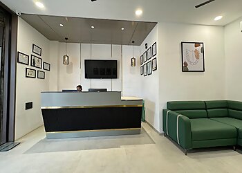 Dr. Vaibhav Khare, BDS, MDS - TRIPATHI DANT CHIKITSALAYA