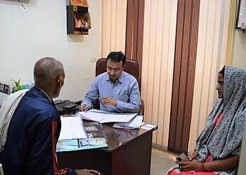 Dr. Varun Kumar Agrawal, MBBS, MS, DNB