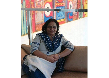 Dr. Veena Singh, DGO, MD - NU-LIFE