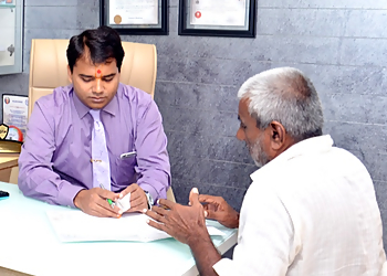 Dr. Venkatakrishnan H. Iyer, MBBS, MD, DNB, DM - SAHAJ GASTRO CARE AND SARJAN FERTILITY CENTRE