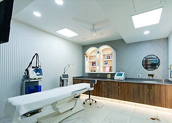 Dr. Vibhor Kaushal, MBBS, MD - SKINIC