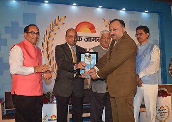 Dr. Vibhor Mahendru, MBBS, MS, DNB - CURE YOUR CANCER CENTRE