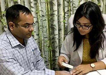 Dr. Vidushi Jain, MBBS, MD - DERMALINKS