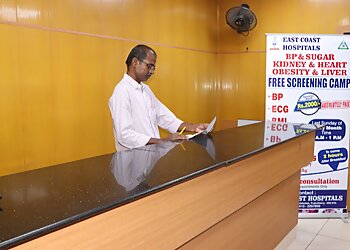 Dr. Vijay Oza, MBBS, MS, DNB