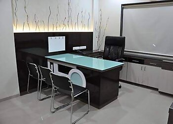 Dr. Vijay P Surana, MBBS,DTCD - SURANA CHEST HOSPITAL