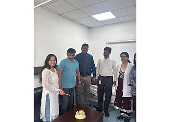 Dr. Vikas Sawla, MBBS, MS