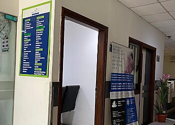 Dr. Vikesh Gupta, MBBS, MD, DM - NEUROCITI HOSPITAL