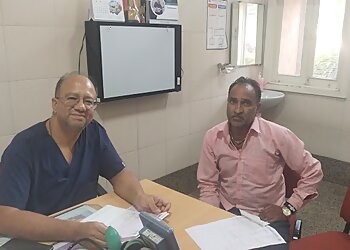 Dr. Vikram Balwani - Choithram Hospital and Research Centre