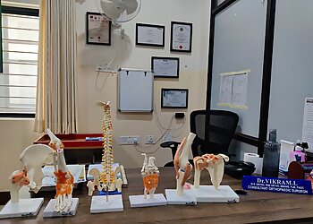 Dr. Vikram L, M.B.B.S, M.S, DNB - KAMAKSHI HOSPITAL