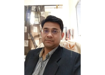 Dr. Vikram Singhal, MBBS, MD