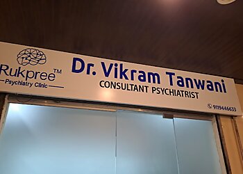 Dr. Vikram Tanwani, MBBS, MRCP (UK)