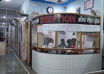 Dr. Vinay Kumar Agarwal, MBBS, MD, DM - Pragati Hospital