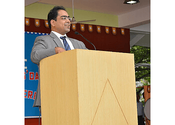 Dr. Vineet Govinda Gupta, MBBS, MD, DM