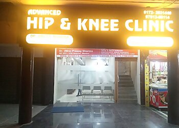 Dr. Vineet Sharma, MBBS, MS - ADVANCED HIP & KNEE CLINIC