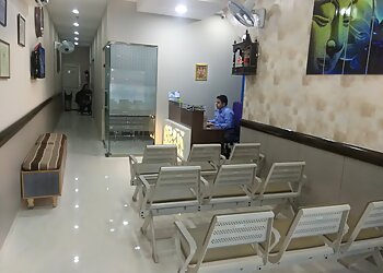 Dr. Vineet Sharma, MBBS, MS - ADVANCED HIP & KNEE CLINIC