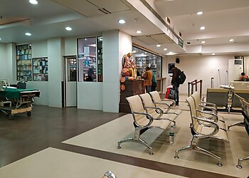 Dr. Vinod Priyadarshi, MBBS, MS, M.Ch - THE MISSION HOSPITAL