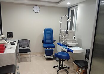 Dr. Virendra Awasthy, MS, FRVS - Awasthy Netralaya