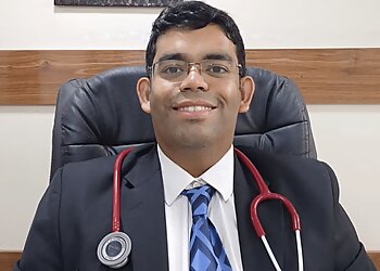 Navi Mumbai Pulmonologists Dr. Vishal Gupta, MBBS, MD, DNB - CHEST CARE CLINIC KHARGHAR image 1