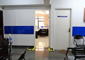 Dr. Vivek Kaje, MBBS, MS