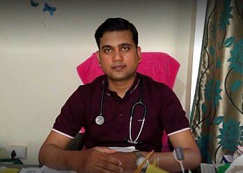 Dr. Vivekanand, MBBS, MD, DCH, PGPN - JAGDAMBA BABY CARE & VACCINATION CENTRE